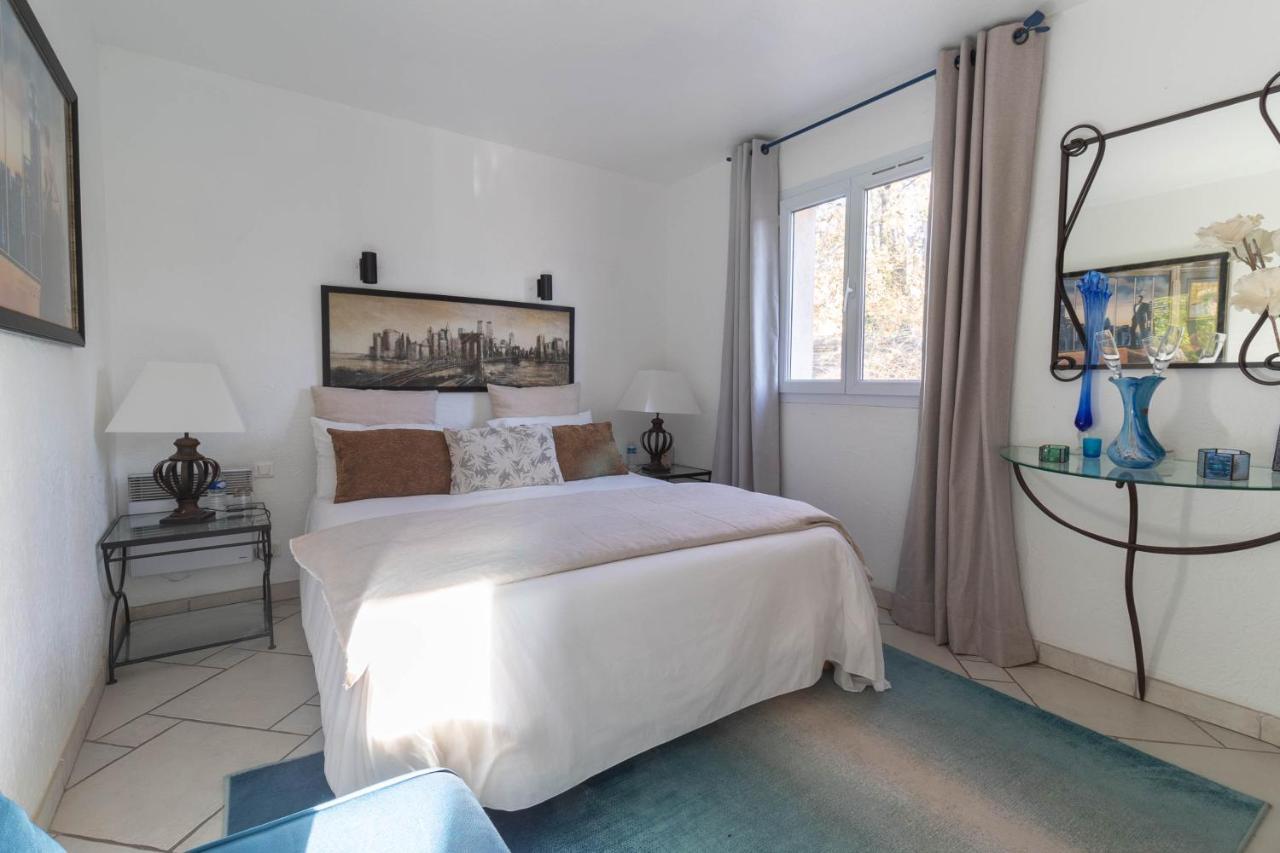 Villa climatisée, piscine privée chauffée, Fitness proche Cannes, Fréjus, St Raphael, Grasse Montauroux Extérieur photo